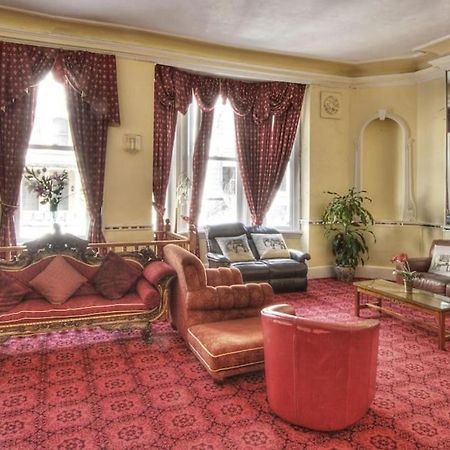 Oyo Diamond Hotel איסטבורן מראה חיצוני תמונה